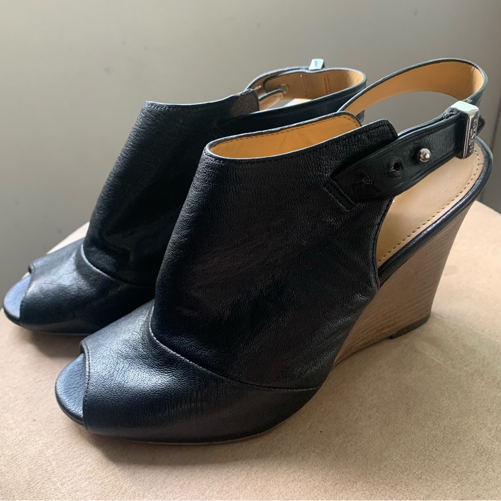 Black leather open toe wedge with small buckle 6 1/2